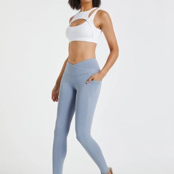 Light Blue Crossover Legging With Pockets - Crossover Waist - Pocket Leggings - Picture 5 of 10